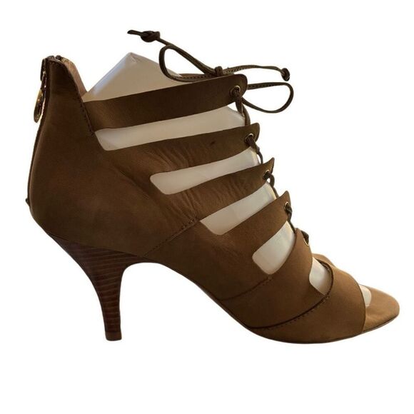 Tahari Size 8M Tan Suede Lace up Gladiator Camila Strappy Heels Back Zip Shoes - Picture 5 of 8
